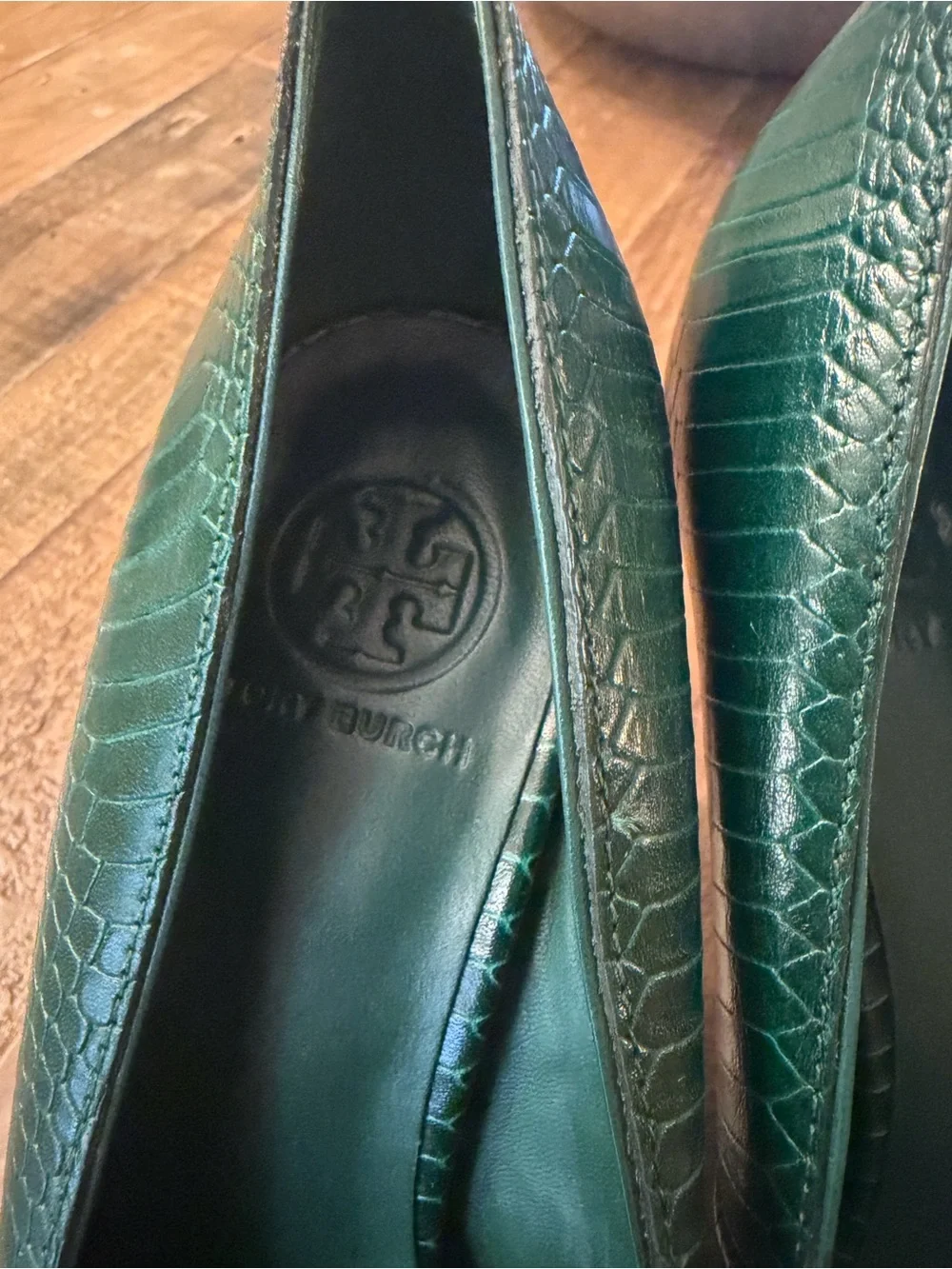 Tory Burch Emerald Green Snake Embossed Leather Pumps 9 M New Never Worn